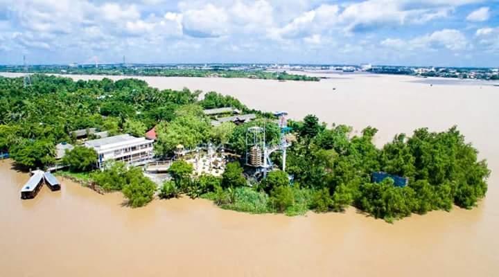 Lập dàn ý bài văn: Tả cảnh sông nước bài số 12
