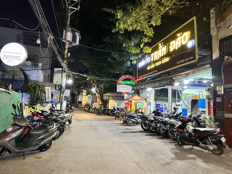 Quán Ốc Trần Đào