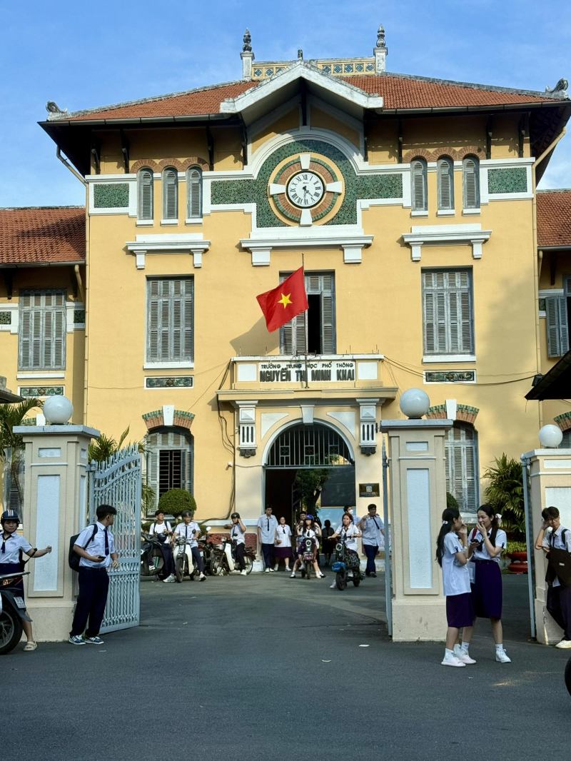 Trường THPT Nguyễn Thị Minh Khai (bề dày lịch sử hơn 110 năm)